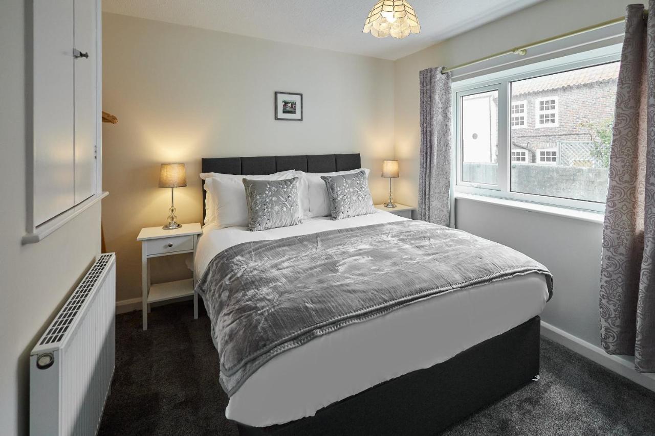 Host & Stay - Greens Yard House Вітбі Екстер'єр фото